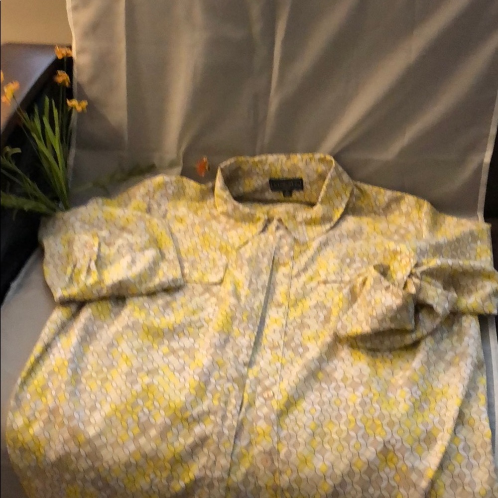 New Woman’s button down Blouse, Upper Pockets